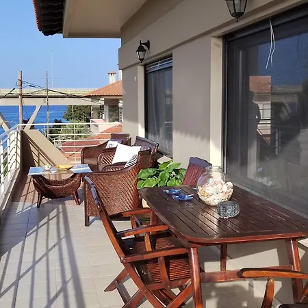 The House Next To The Canal ! Nea Moudania Exterior photo