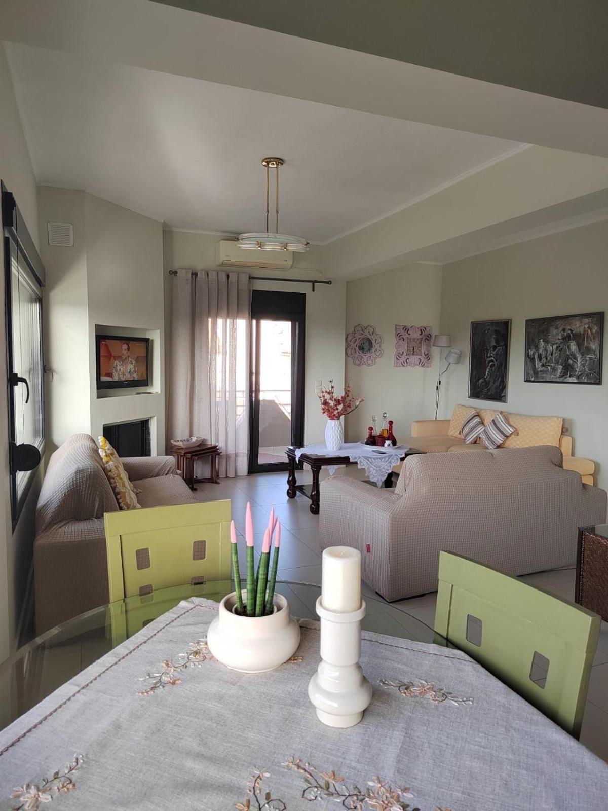 The House Next To The Canal ! Apartment Nea Moudania